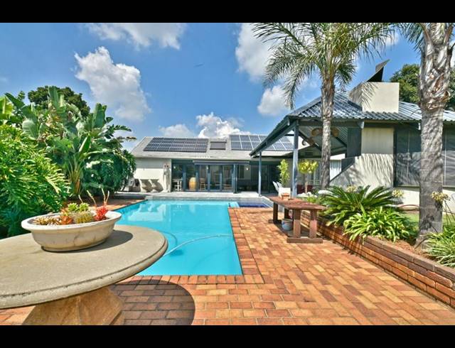 5 BEDROOM HOUSE FOR SALE IN BRACKENHURST